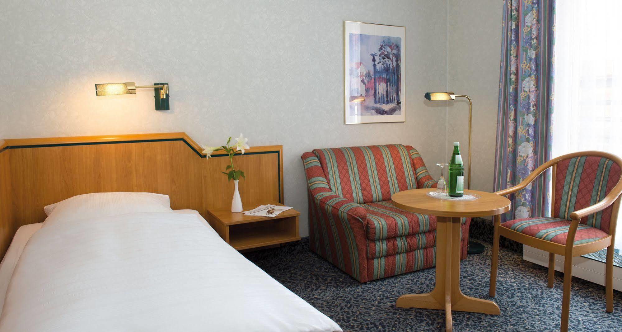 Victor'S Residenz-Hotel Teistungenburg Eksteriør bilde